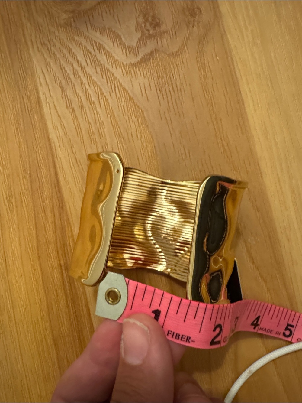 House of Harlow 1960 Shiny Gold Wave Cuff Bracelet - Picture 8 of 9